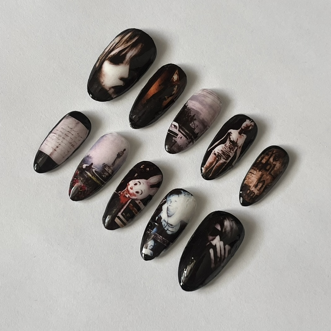 Silent Hill press-on nails