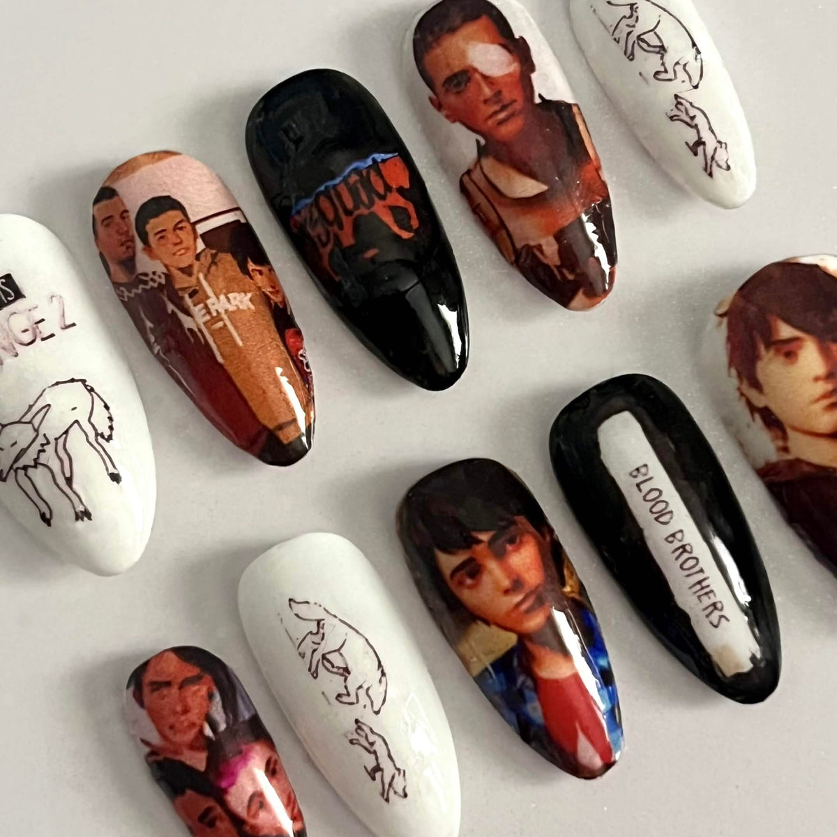 Life Is Strange 2 press-on nails