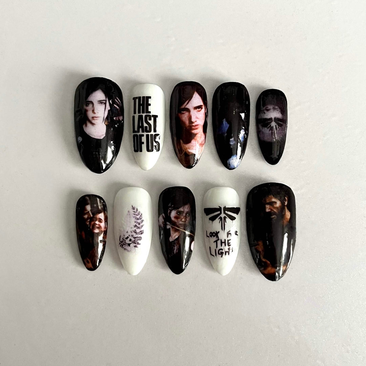 The Last Of Us press-on nails